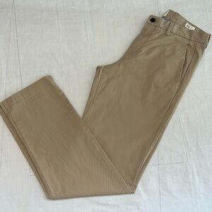 EUC GAP Khaki 32 x 34 Chino Pant Straight